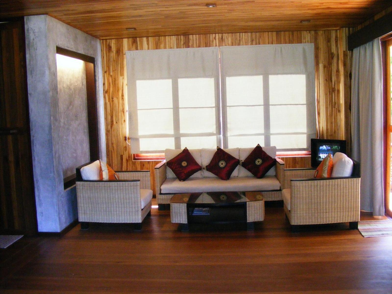 Baan Banyan Villa, Wood House Short Walk To Mae Nam Beach Exterior photo